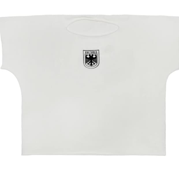 이지 벌처스 박스 티셔츠 화이트