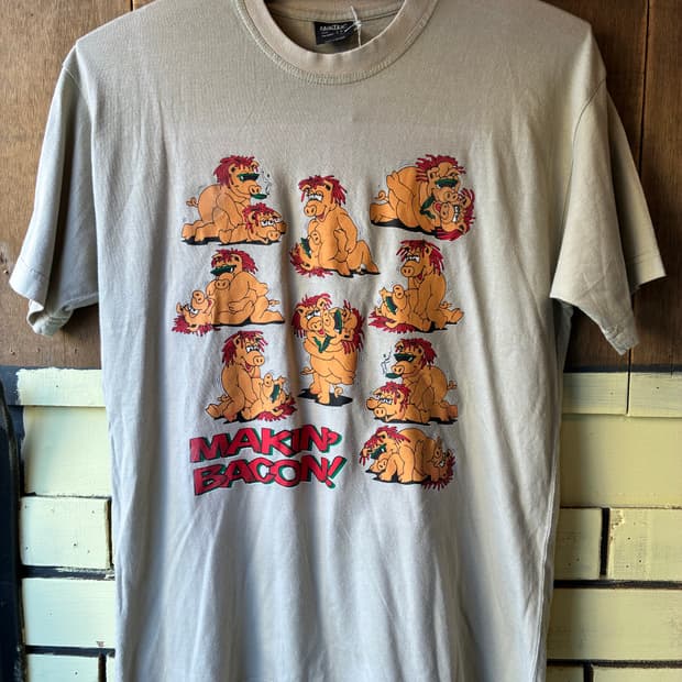 MAKIN BACON! Vintage Graphic Tee