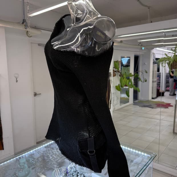 off shoulder pocket heavy knit