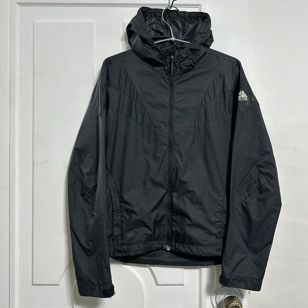 나이키 ACG 바람막이