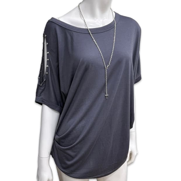 빈티지 그레이 스터드 숄더 셔링 반팔티