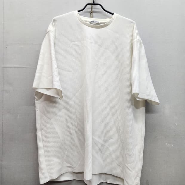 자라 ZARA 플리츠 오버핏 반팔티 XL(XL~2XL)