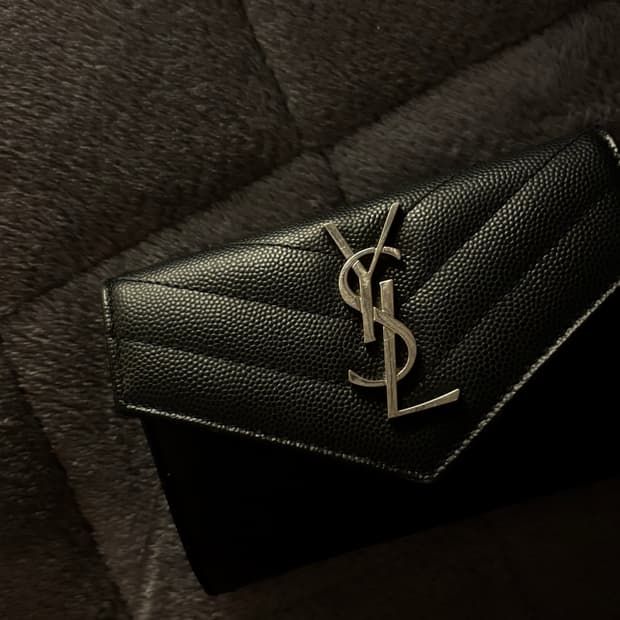 생로랑 마틀라세 엔벨롭 카드 지갑 