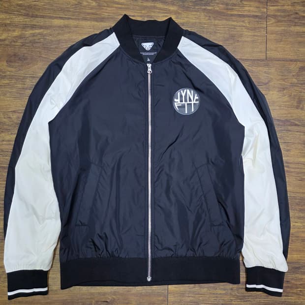 다이나핏 바람막이 봄버자켓
