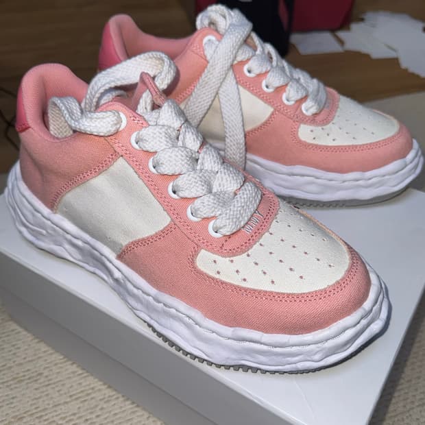 메종 미하라 야스히로 웨인 캔버스 핑크화이트 EU43 275mm