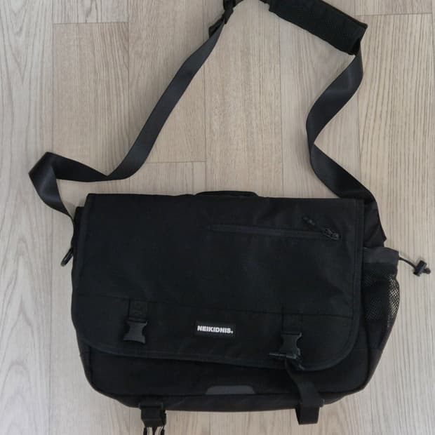 NEIKIDNIS 메신저백