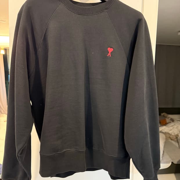 [XL] 아미 스몰 하트로고 맨투맨 블랙