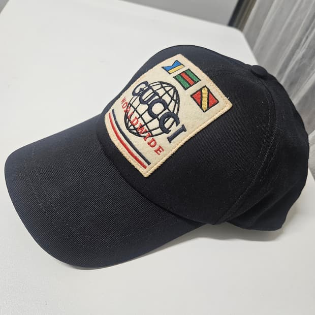 구찌 월드와이드 패치 볼캡 L 사이즈