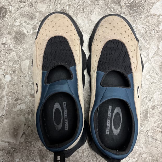 오클리 브레인데드 플래시 샌들 샌드블루 275