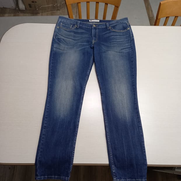 36 리바이스524 여성용 골반 스판 슬림일자진 36-429