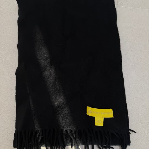 Cashmeer 100 black muffler