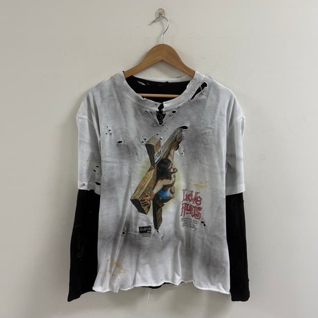Grunge look distressed tees (긴팔 포함)