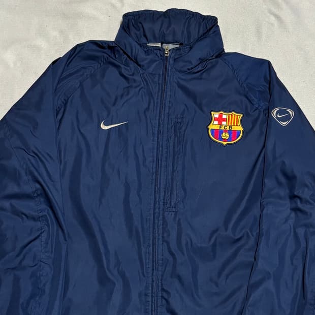 L 나이키 바르셀로나 내장후드 네이비 바람막이