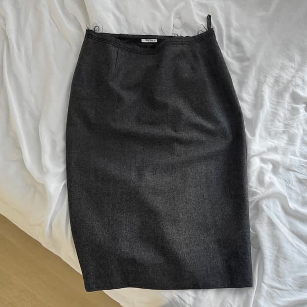 Miu Miu 미디스커트