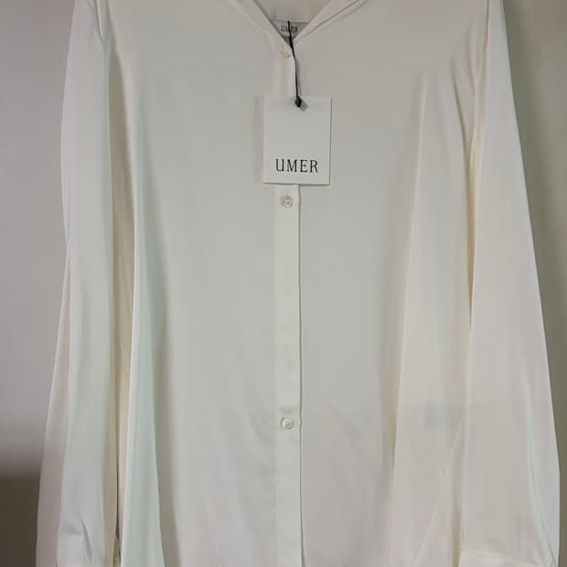 새상품 유메르 포이 블라우스 아이보리