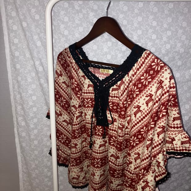 💌 Snow cape knit.