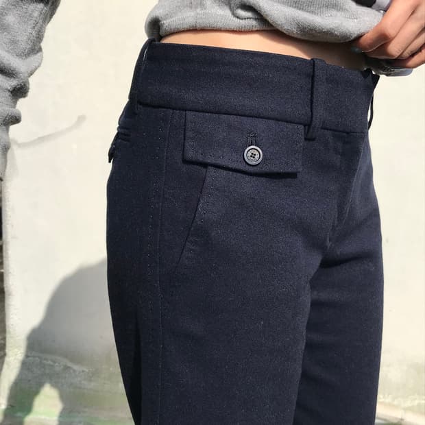 Epoca 로우라이즈 네이비 슬랙스