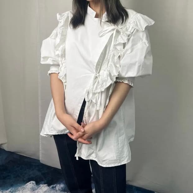 buttonless frill shirt 프릴 셔츠
