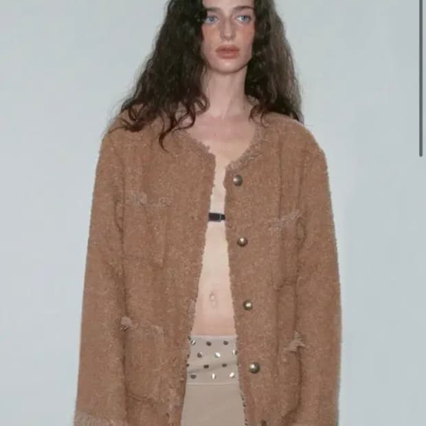 구해요) 폴리수엠 트위드 자켓 카멜 