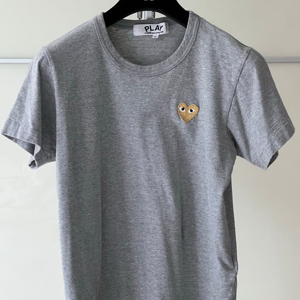 티셔츠 COMME des GARCONS