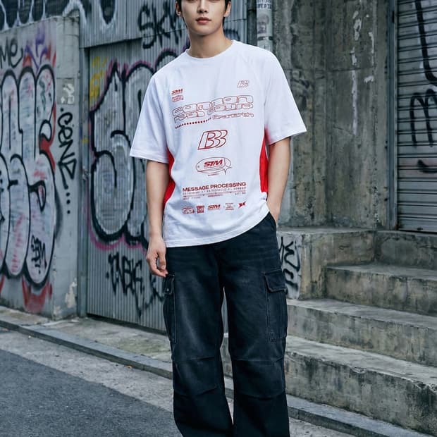 브라운브레스 그래픽 배색 라글란 반팔 티셔츠