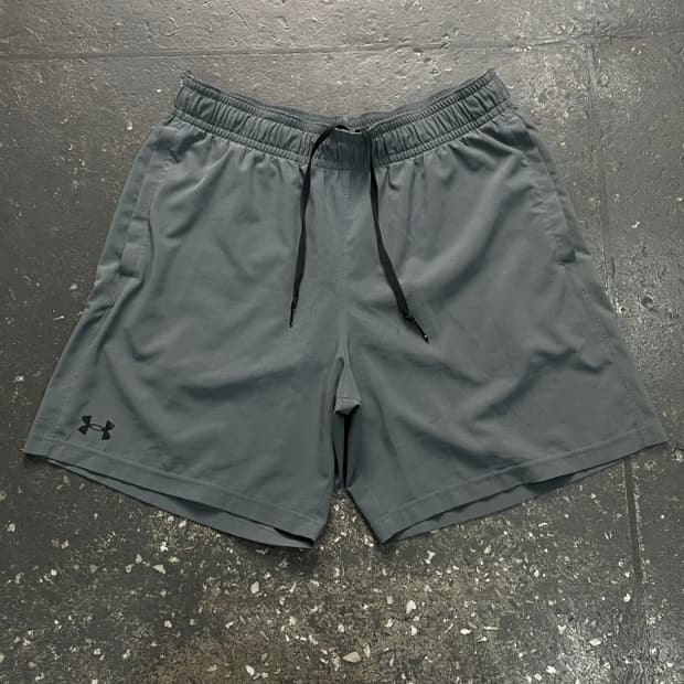 105 언더아머 반바지