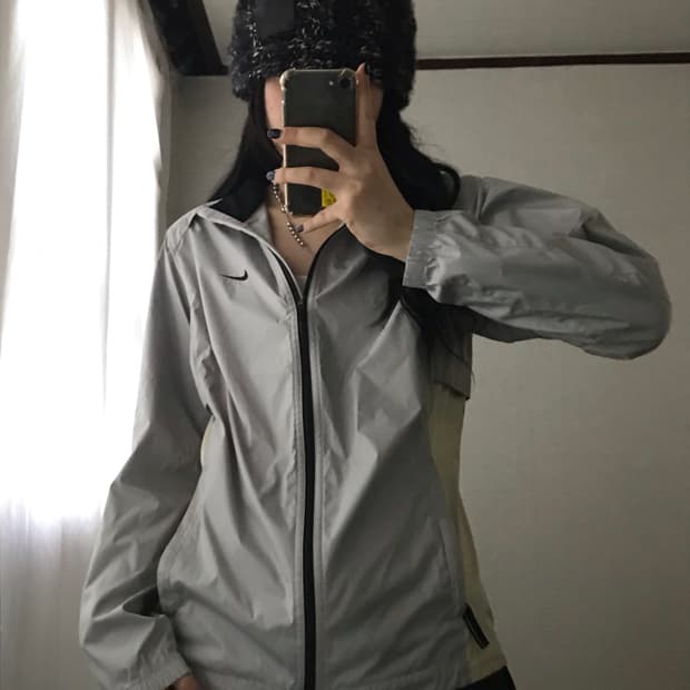 나이키 연그레이 바람막이