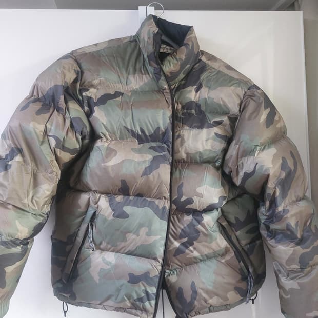 디스이즈네버댓 리버시블 카모 패딩 M