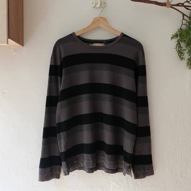 언더커버 스트라이프 롱슬리브