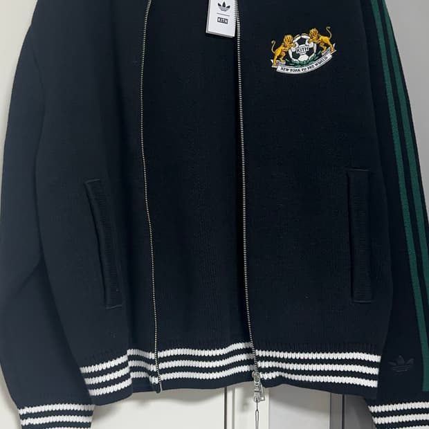 키스x아디다스 니트 자켓