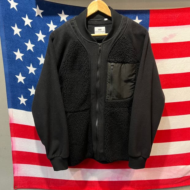 유니클로 화이트 마운티니어링 플리스 집업