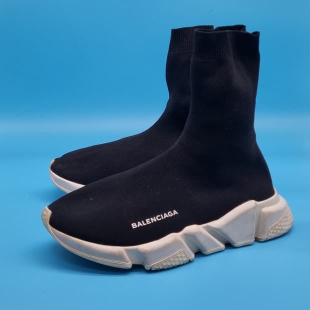 o BCG 삭스스니커즈 255