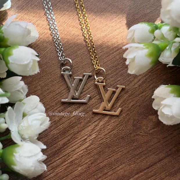 루이비통 심플 로고 목걸이