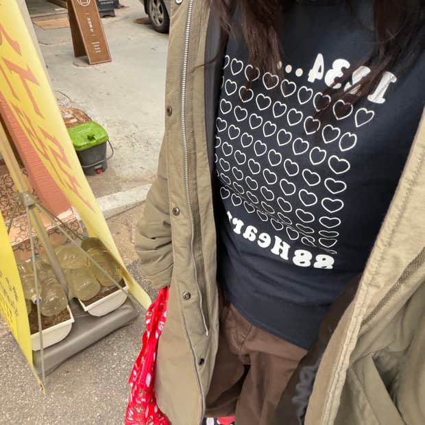 하트 패턴 키치 티셔츠