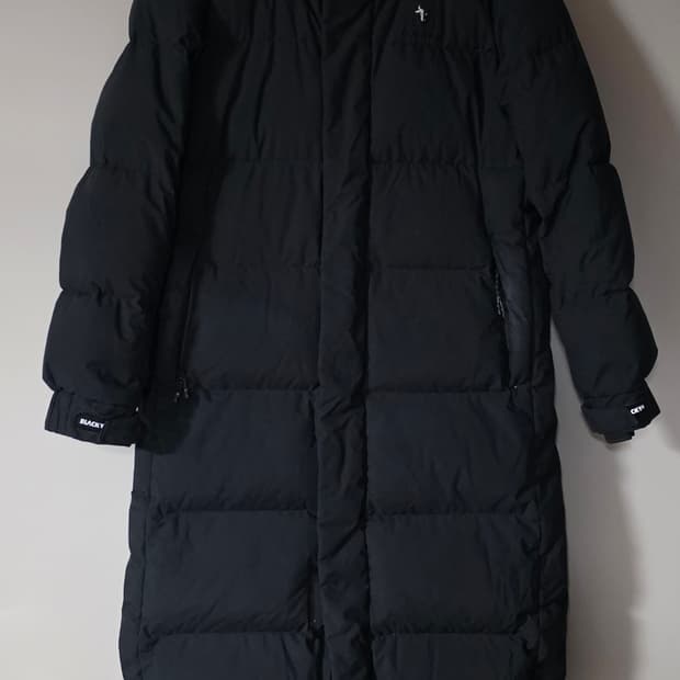 블랙야크  캐나디안 덕다운 롱패딩. 
싸이즈 95  남자.
