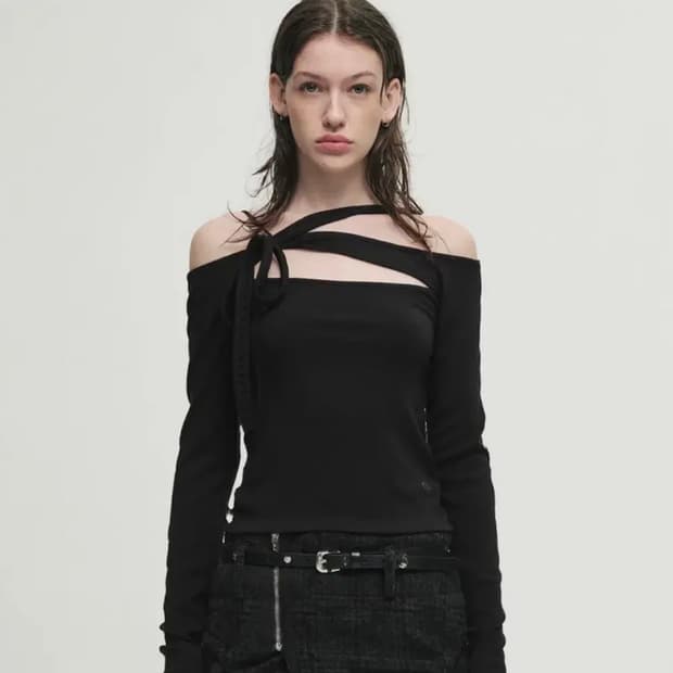 세릭 TANGLE STRAP TOP