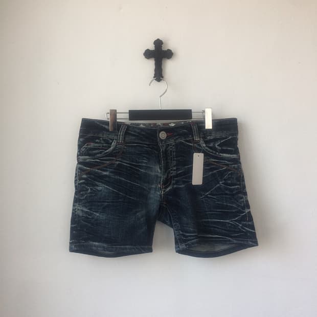 Washing denim short