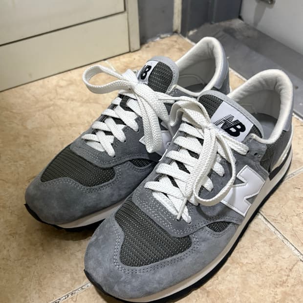 뉴발란스 990v1 그레이 260
