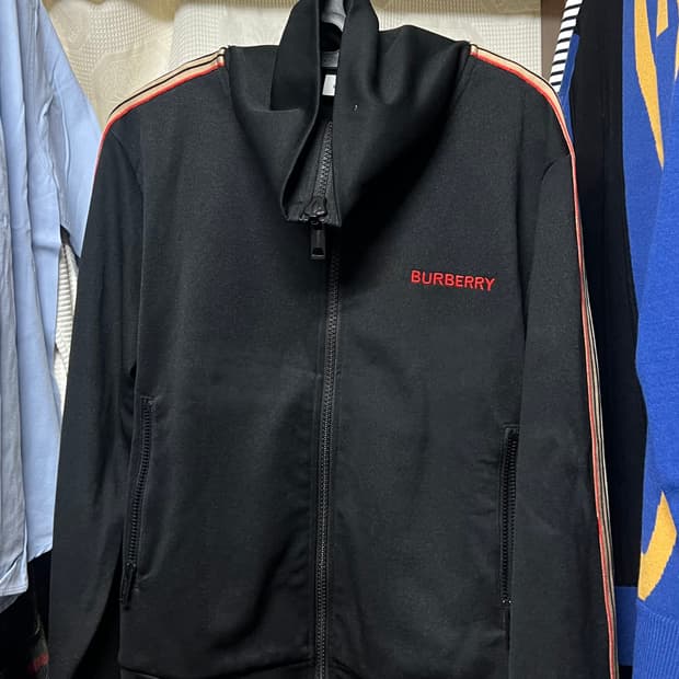 버버리 정품 사이드 스트라이프 트랙 자켓