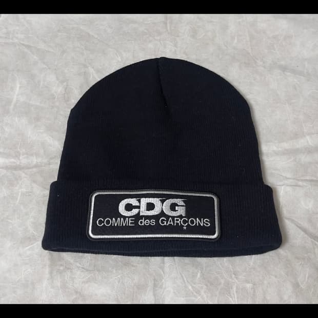 꼼데가르송 비니