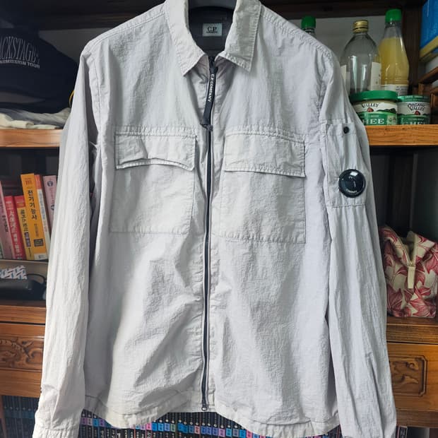 씨피 가장 인기 모델!cp컴퍼니 나일론 자켓 팔아요 100