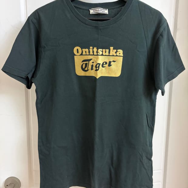 오니츠카타이거 반팔T S