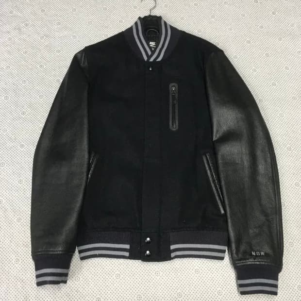 나이키 NSW 디스트로이어 초판 자켓