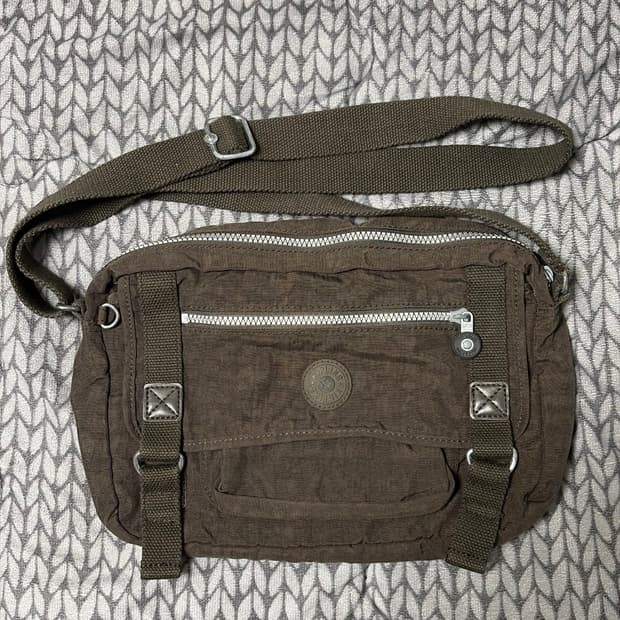 키플링 빈티지 브라운 크로스백