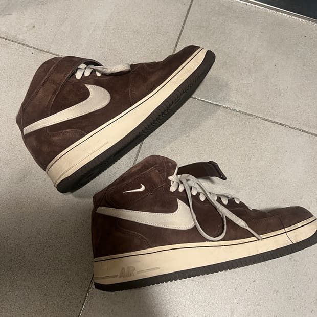 나이키 초콜릿 포스 미드 285