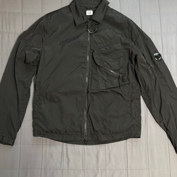 cp컴퍼니 크롬 오버셔츠자켓 