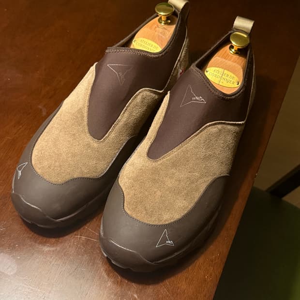 43) Roa 브라운 슬립온 