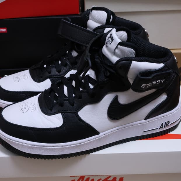 나이키 x 스투시 에어포스 1 '07 미드 SP 블랙 앤 라이트 본
