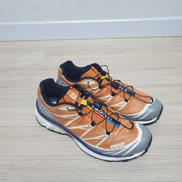 살로몬 XT-6 애프리콧 버프 트레킹화 280