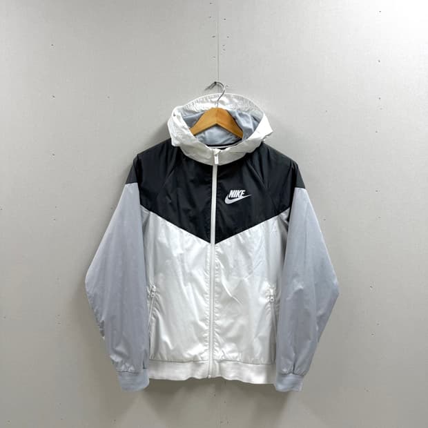 여성 80 (44~55) / 나이키 윈드러너 바람막이  